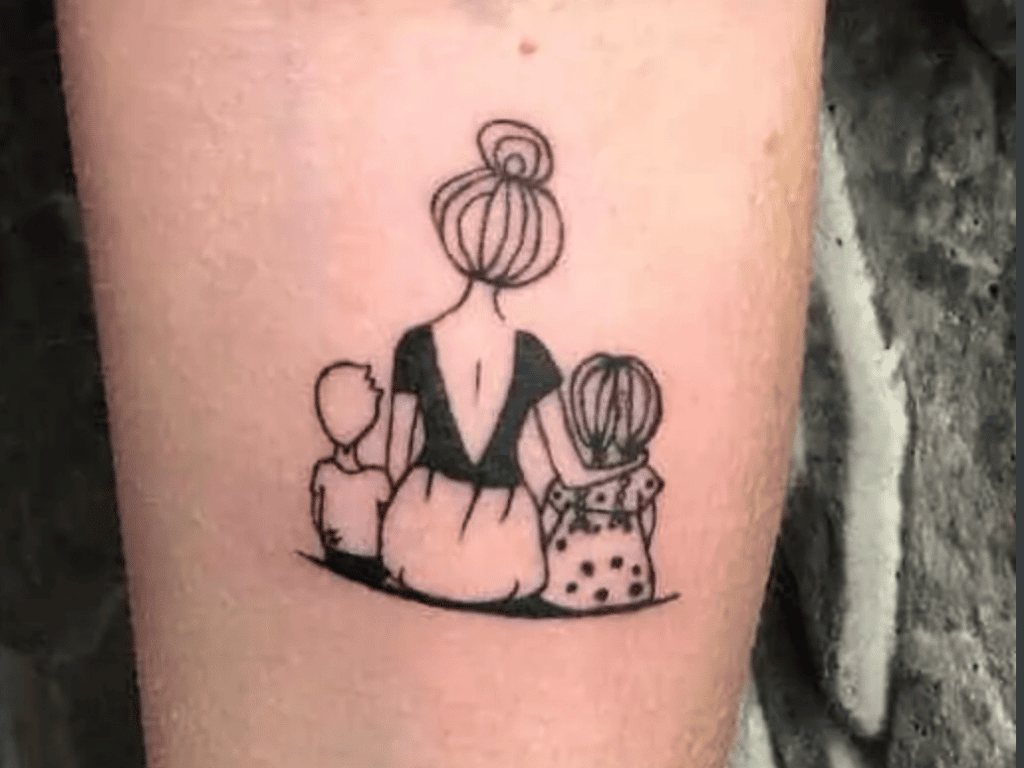 9 idées de tatouage qui représentent la famille