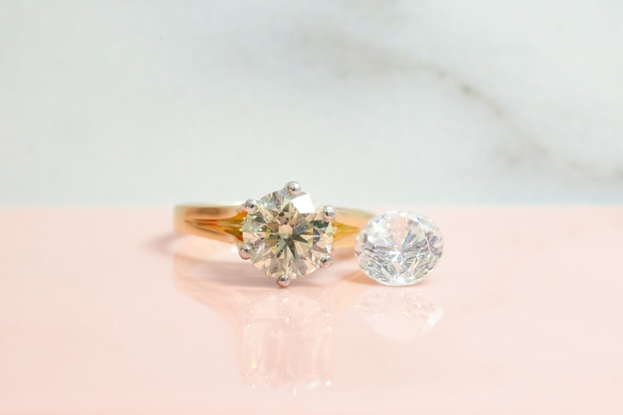 Guide du carat comprendre le poids et la dimension des diamants — free download