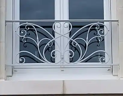 Garde corps s'harmonisant parfaitement avec les restrictions ABF