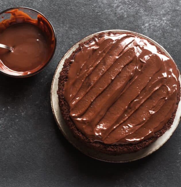 Gateau au chocolat avec du chocolat artisanal